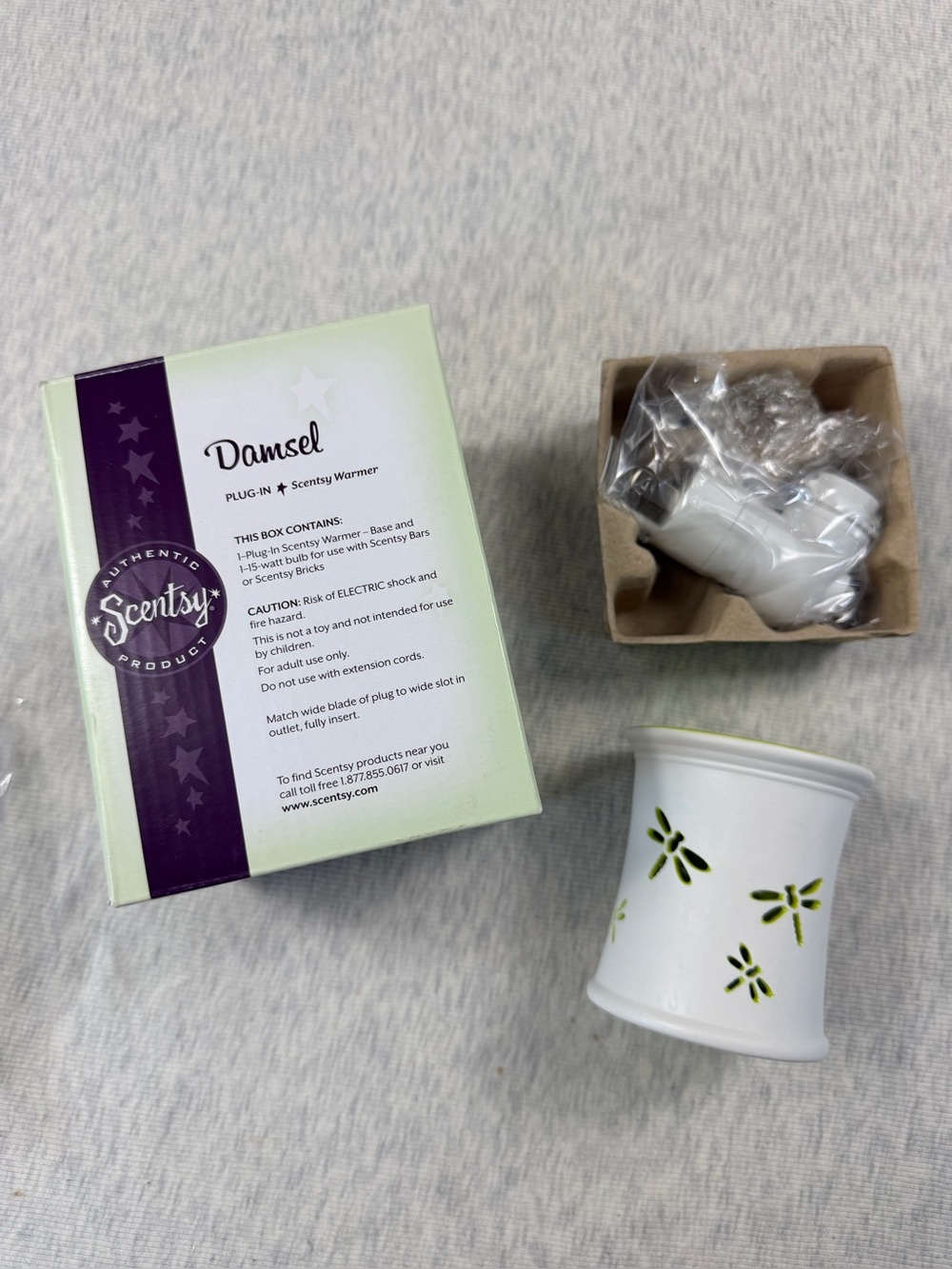 Scentsy Damsel Plug-In Warmer White Green Dragonfly Wax Warmer NIB